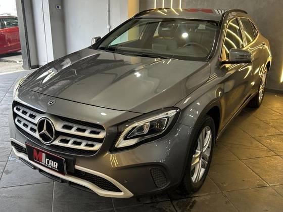MERCEDES-BENZ GLA 200 1.6 CGI FLEX STYLE 7G-DCT